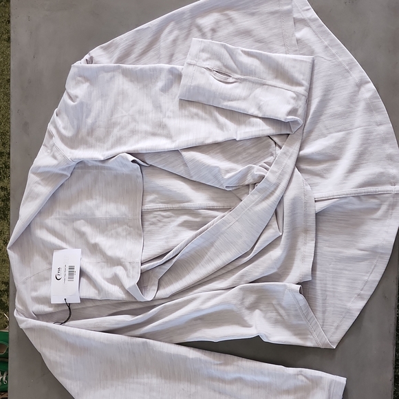 Zyia Cream Yoga Shawl Medium - Picture 5 of 6